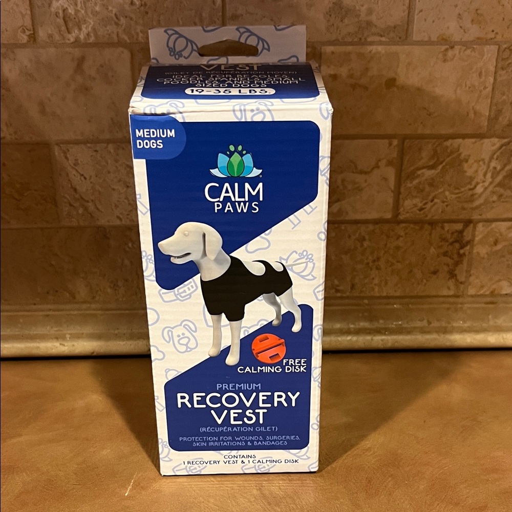 Recovery Vest for medium Dogs; Calm Paws; missing calming disk; good condition